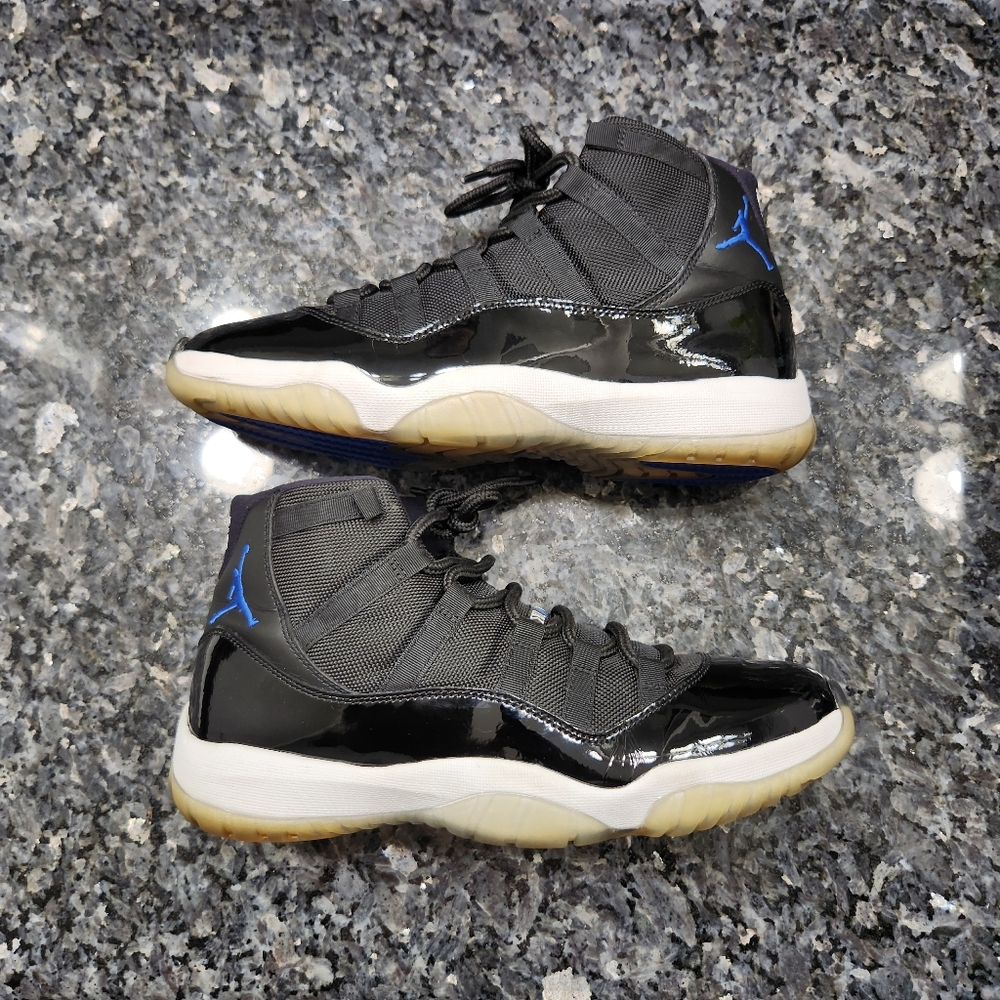 2009 Jordan Spacejam 11s
